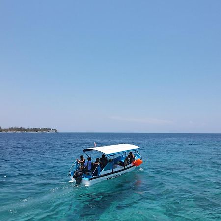 The Mally Homestay Gili Trawangan Exterior foto