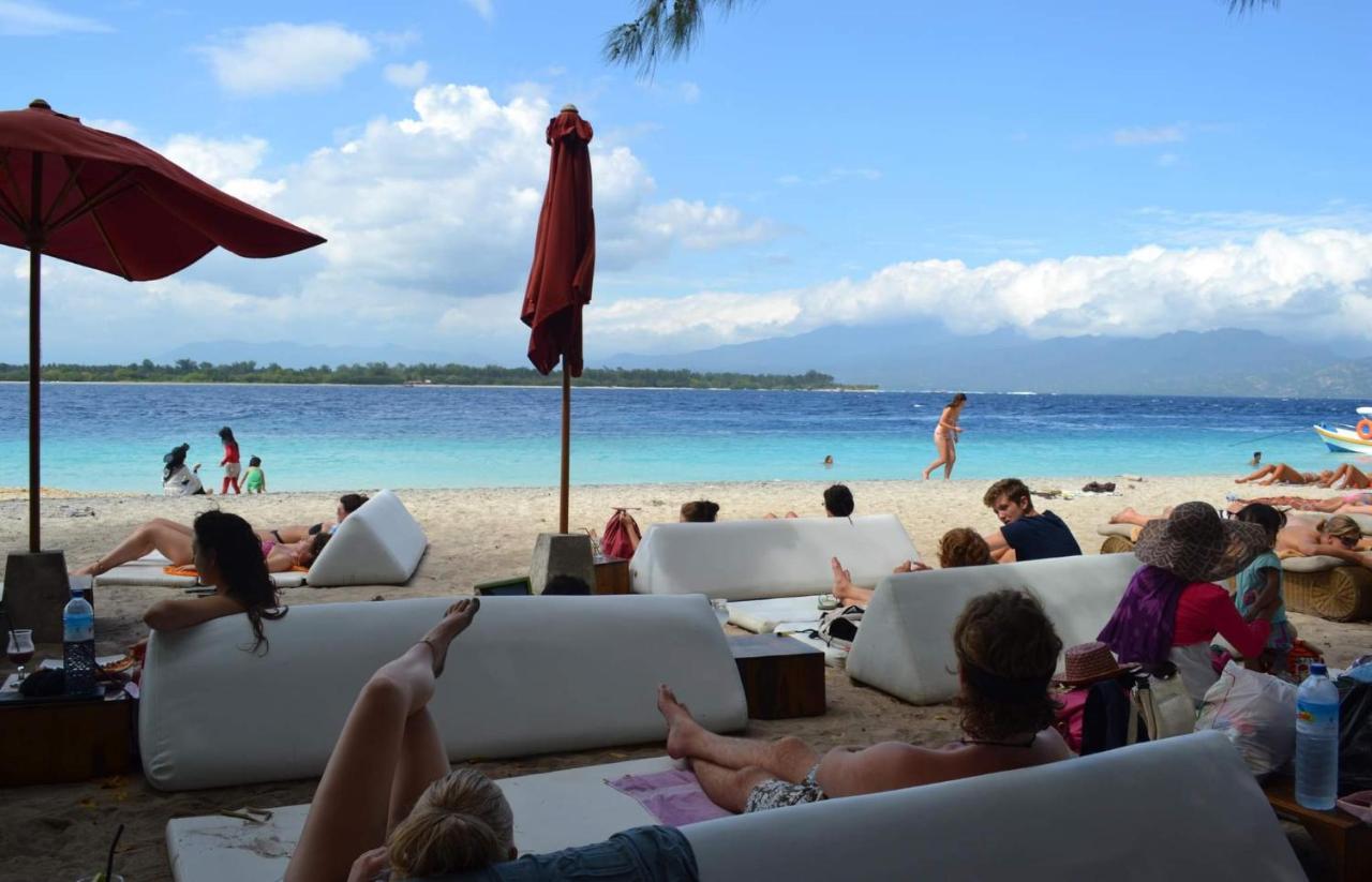 The Mally Homestay Gili Trawangan Exterior foto