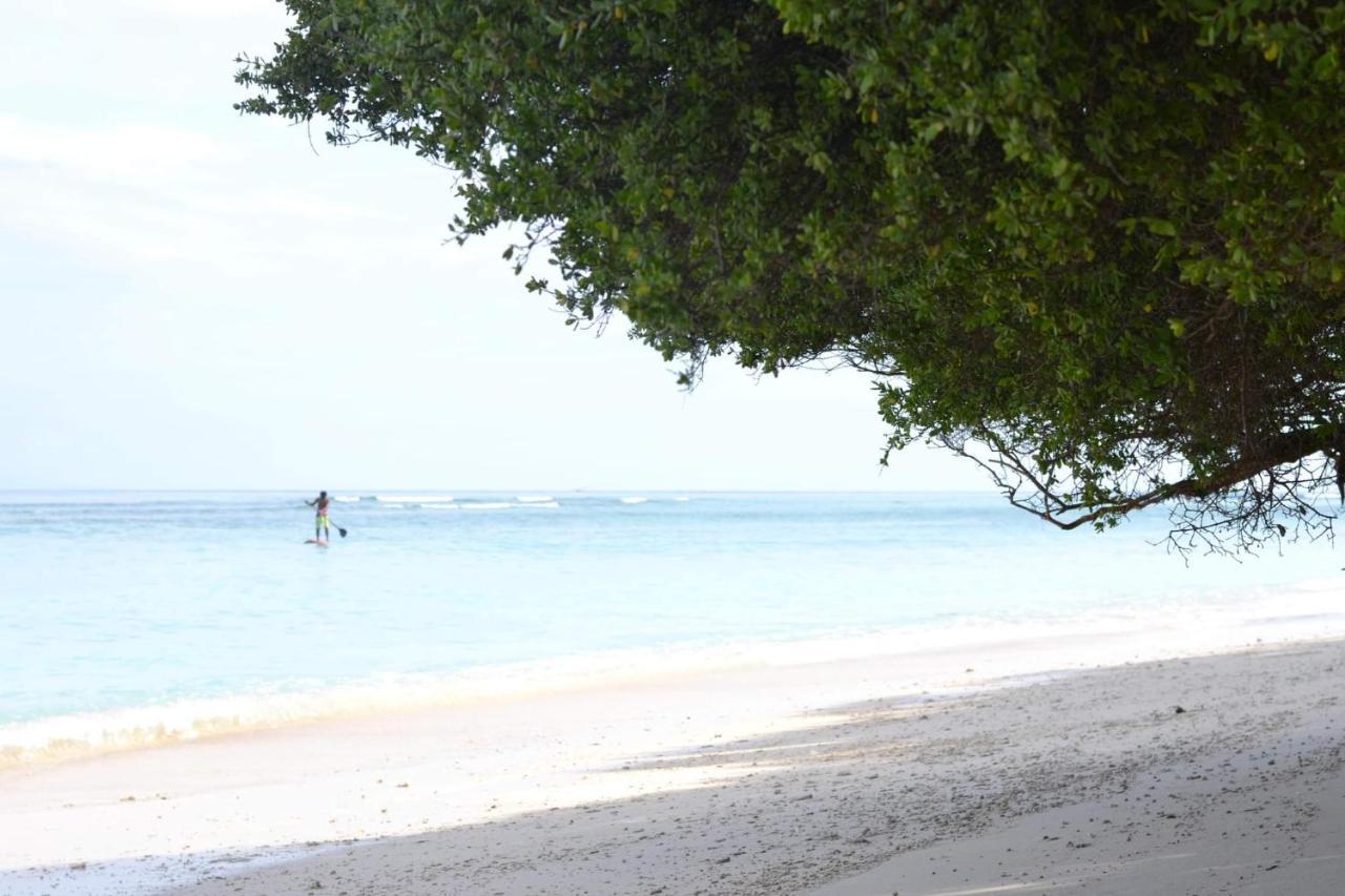 The Mally Homestay Gili Trawangan Exterior foto