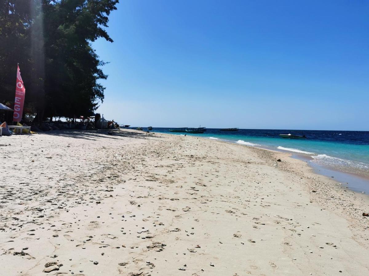 The Mally Homestay Gili Trawangan Exterior foto