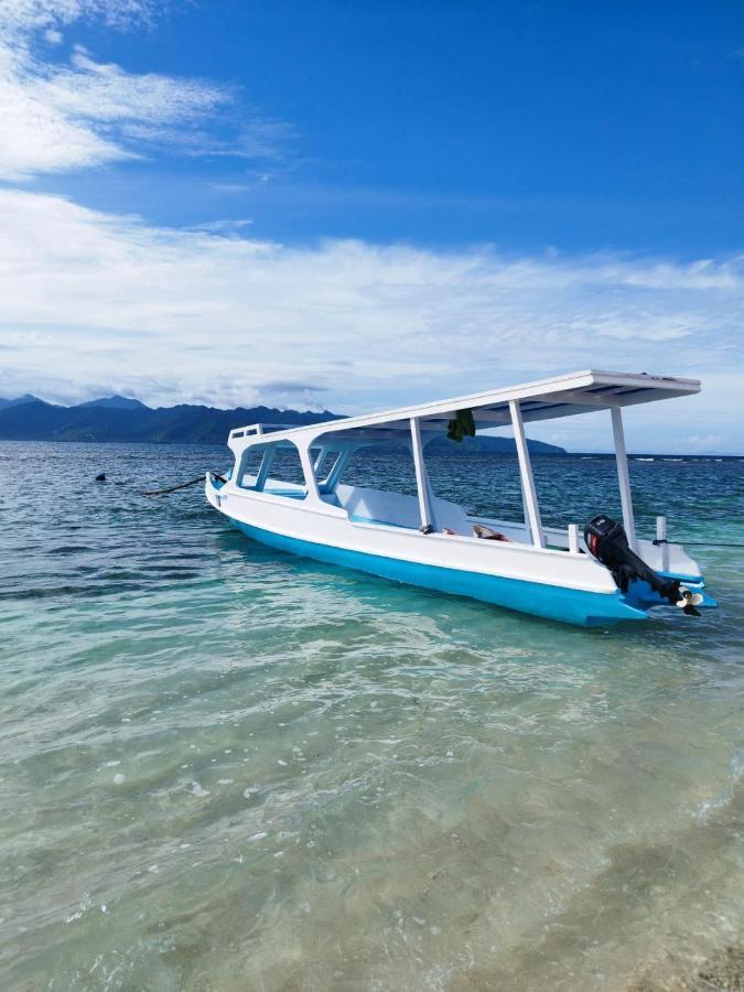 The Mally Homestay Gili Trawangan Exterior foto
