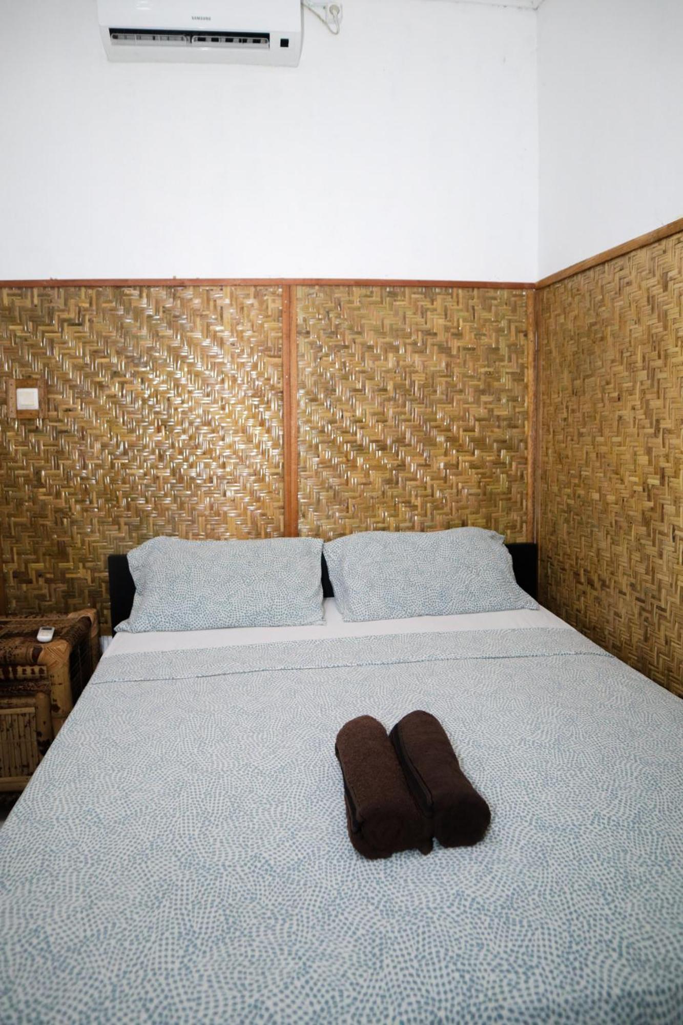 The Mally Homestay Gili Trawangan Exterior foto